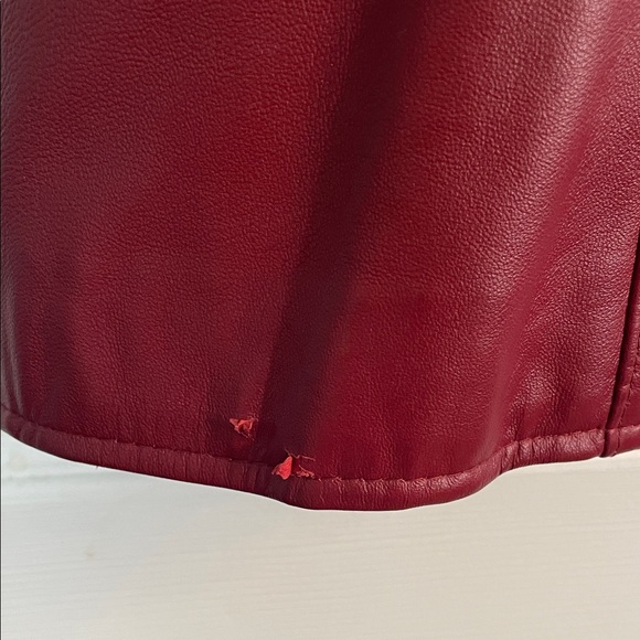 Kate Hill Casual Red Leather Vest - Picture 5 of 6